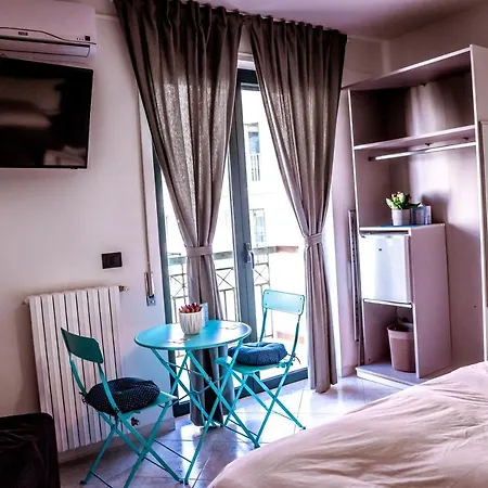 Dimora Le Grottaglie לינה וארוחת בוקר 3*