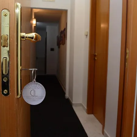 فندق مبيت وإفطار Dimora Le Grottaglie 3*